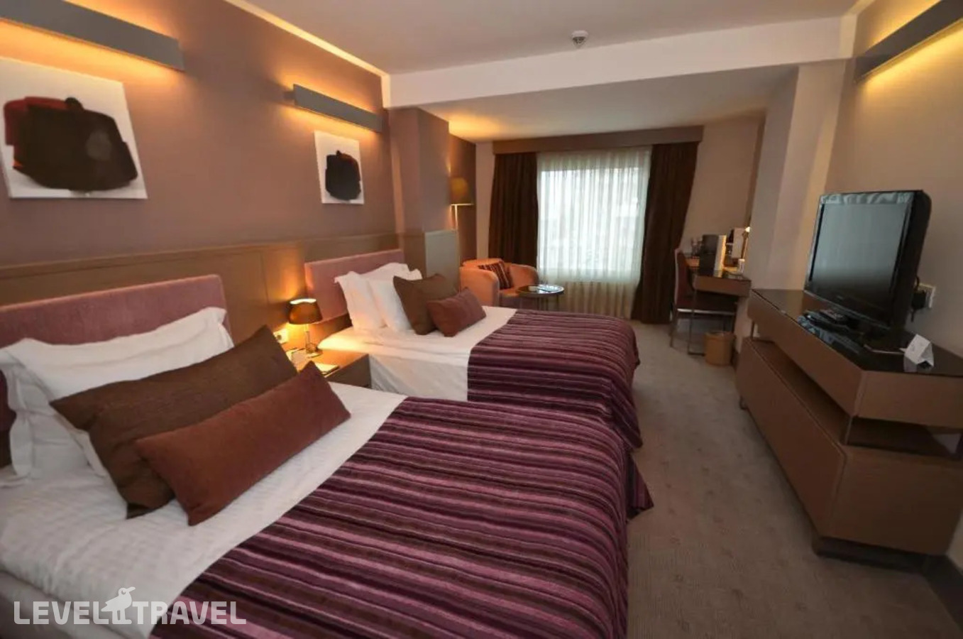 фотографии номера Трехместный улучшенный отеля Avantgarde Hotel Levent в Турция(Шишли) - фото №2