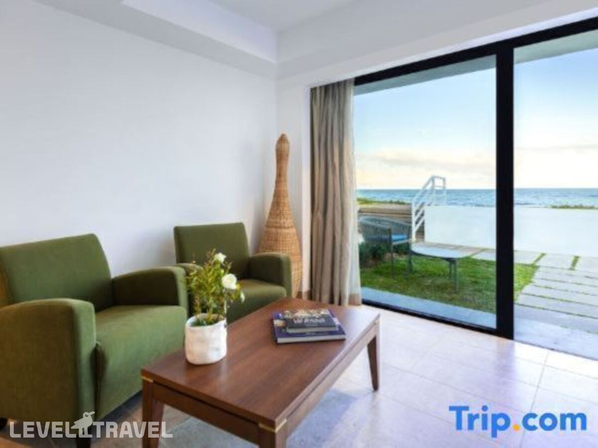 фотографии номера Номер Executive рядом с пляжем отеля Movenpick Gammarth в Тунис(Гаммарт) - фото №12
