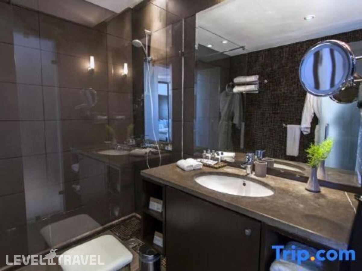 фотографии номера Номер Executive рядом с пляжем отеля Movenpick Gammarth в Тунис(Гаммарт) - фото №16
