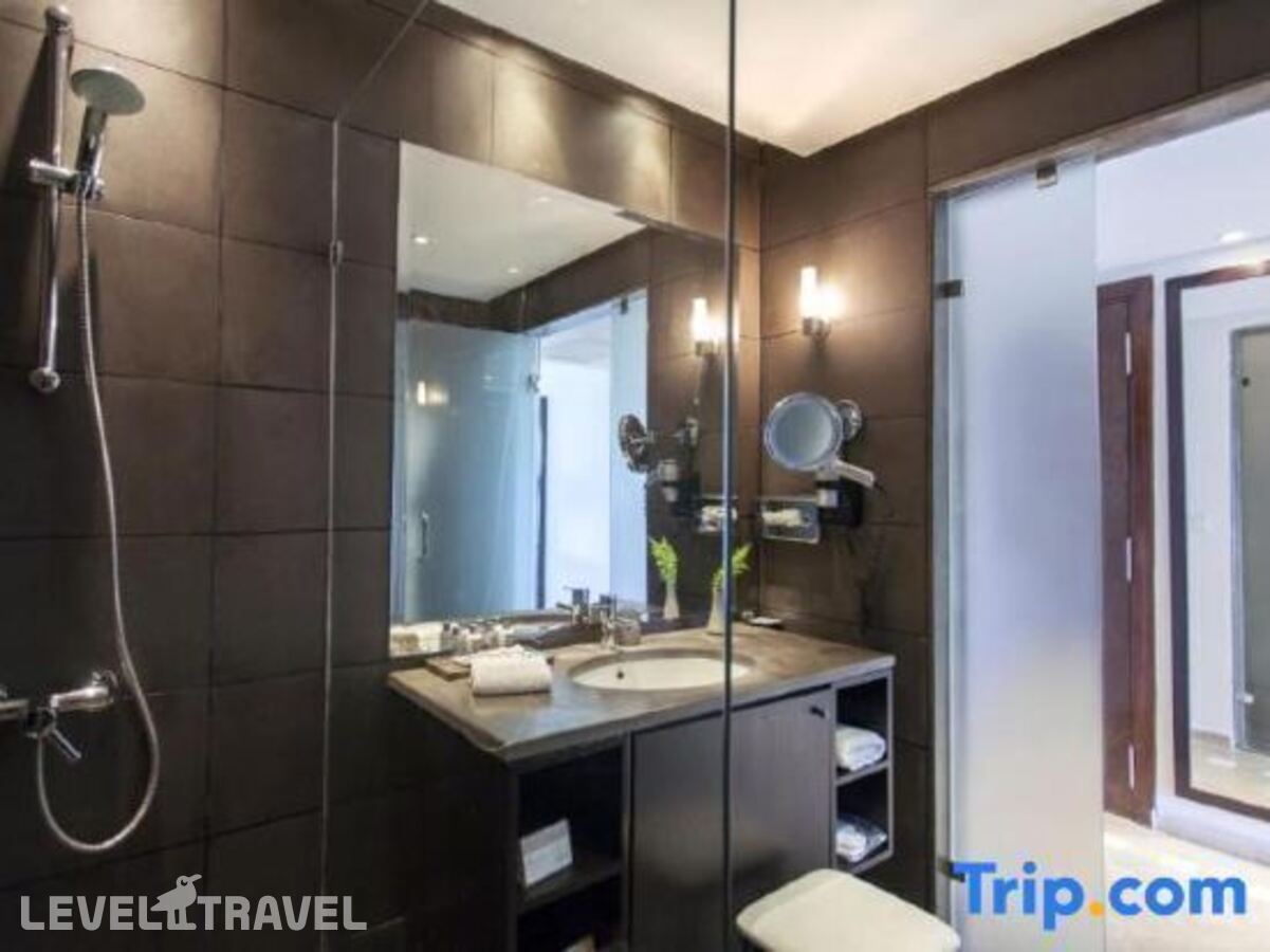 фотографии номера Номер Executive рядом с пляжем отеля Movenpick Gammarth в Тунис(Гаммарт) - фото №15
