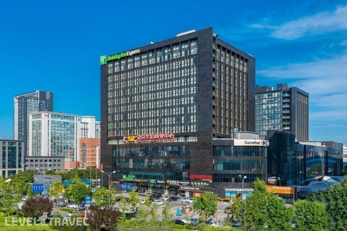 фотографии номера Делюкс отеля Holiday Inn Express Beijing Wangjing Center By Ihg в Китай(Пекин) - фото №1