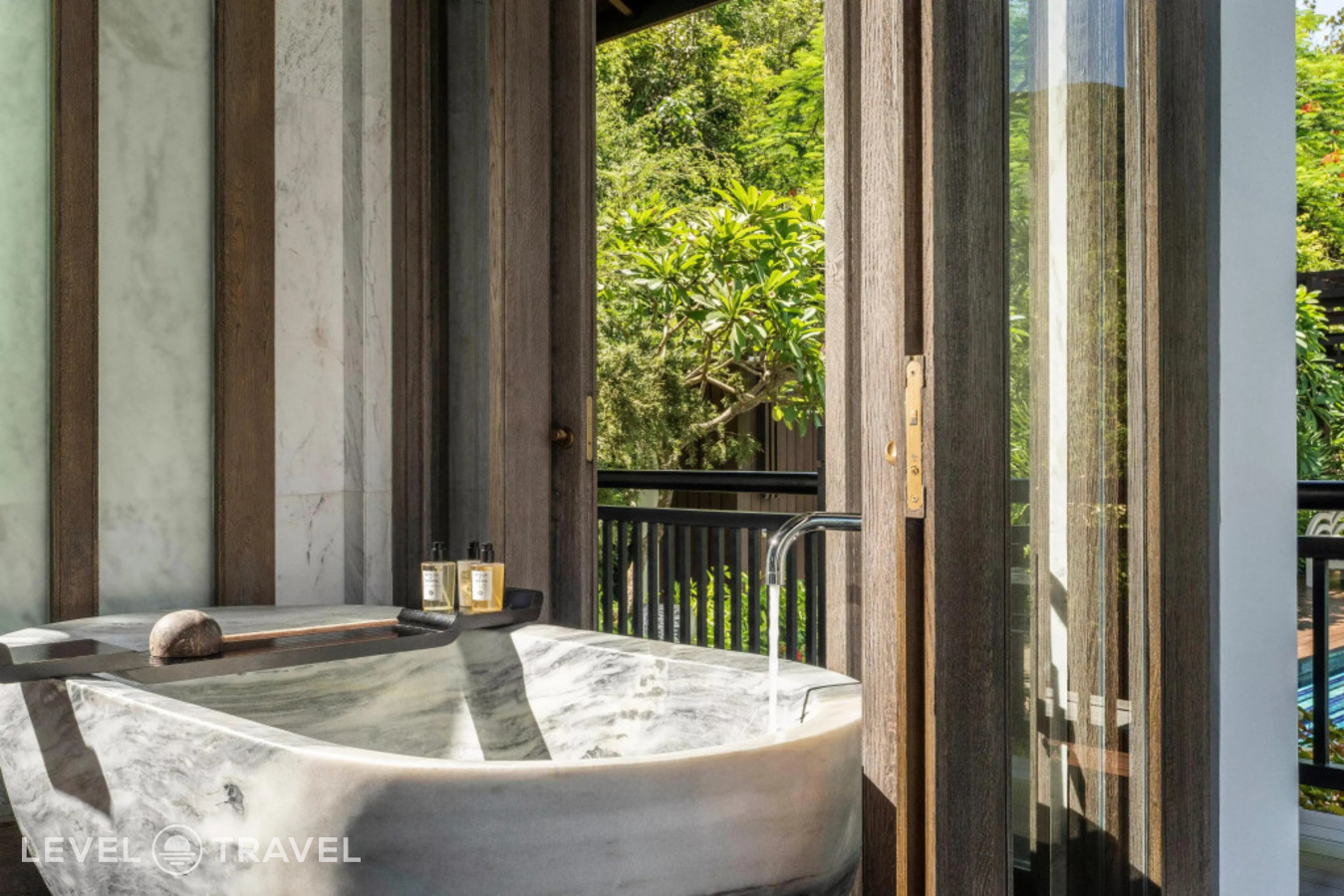 фотографии номера Вилла Sun Peninsula Residence с 2 комнатами отеля Intercontinental Danang Sun Peninsula Resort в Вьетнам(Дананг) - фото №4
