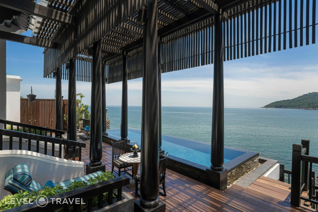 фотографии номера Seaside Villa On The Rocks c 1 комнатой отеля Intercontinental Danang Sun Peninsula Resort в Вьетнам(Дананг) - фото №3
