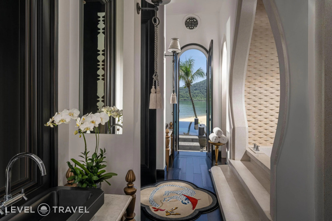 фотографии номера Seaside Villa By The Beach c 1 комнатой отеля Intercontinental Danang Sun Peninsula Resort в Вьетнам(Дананг) - фото №2