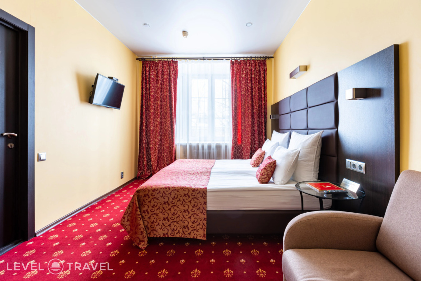 фотографии номера Комфорт (две односпальные кровати) отеля Jenavi Club Hotel в Россия(Невский район) - фото №3