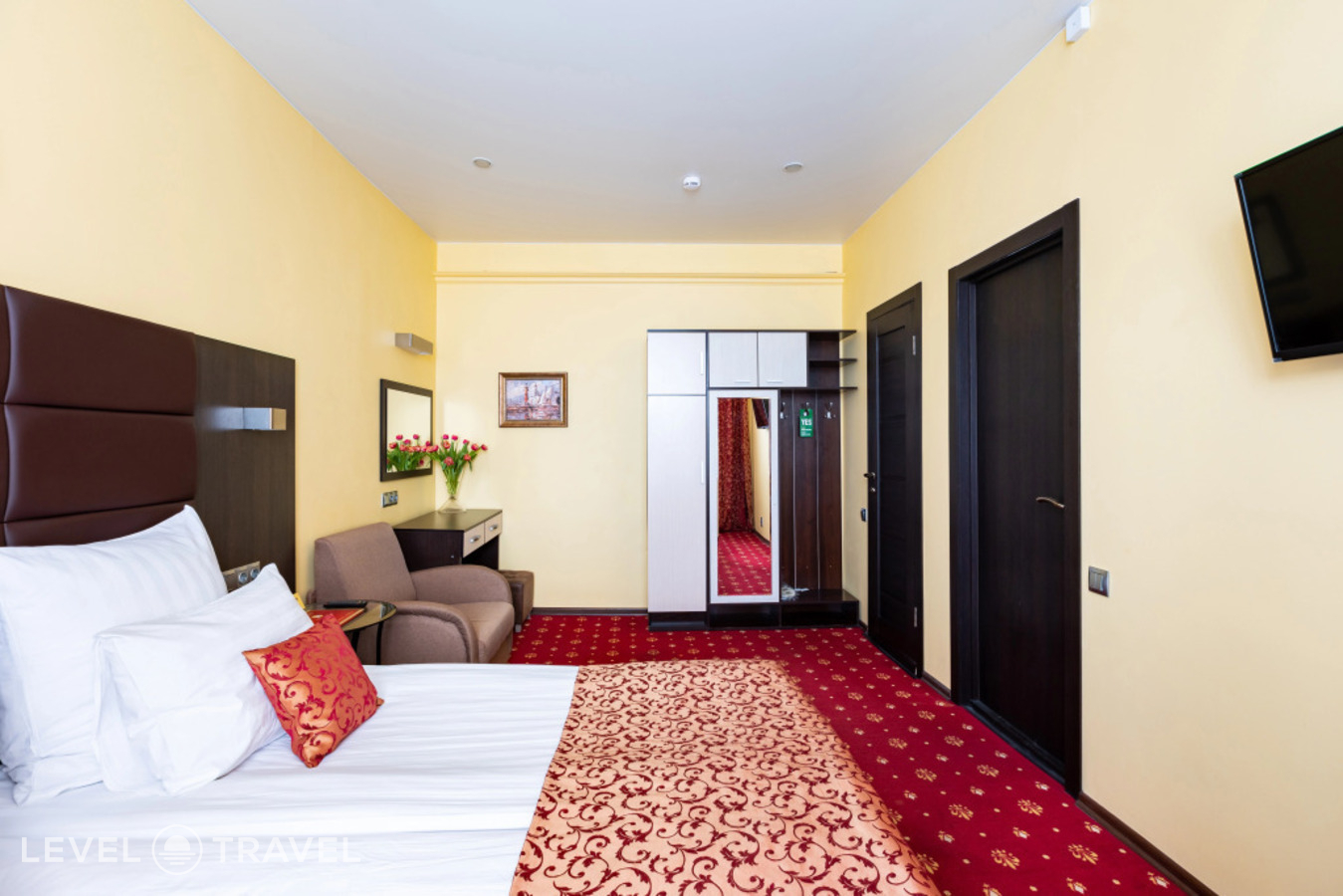 фотографии номера Комфорт (две односпальные кровати) отеля Jenavi Club Hotel в Россия(Невский район) - фото №6