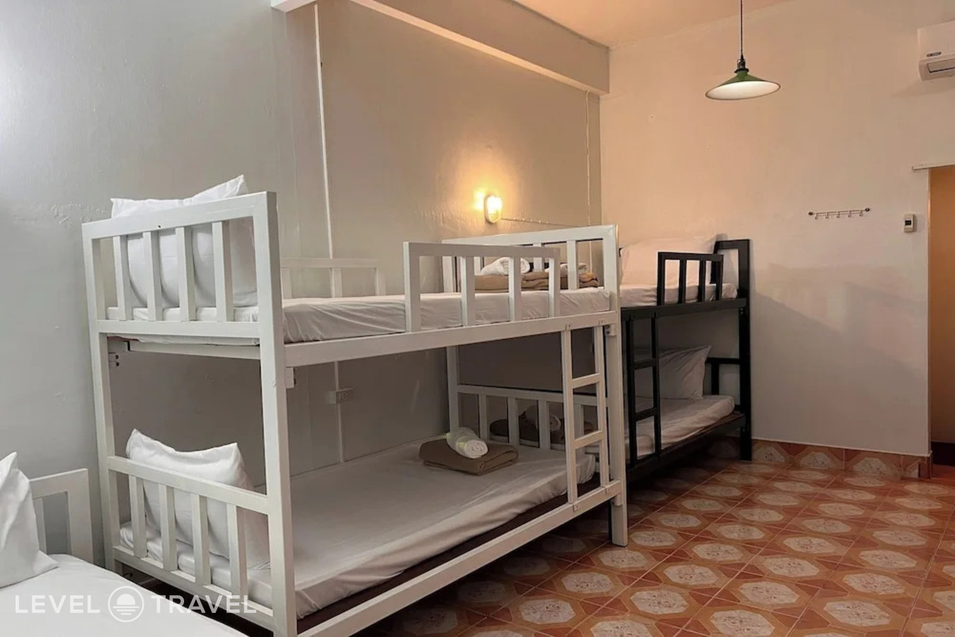 фотографии номера Семейный люкс отеля Phuket Old Town Hostel в Таиланд(город Пхукет) - фото №1
