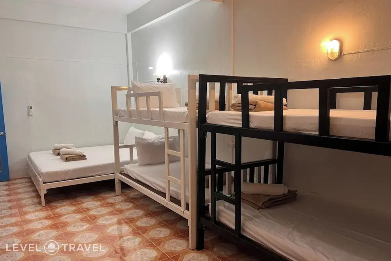 фотографии номера Семейный люкс отеля Phuket Old Town Hostel в Таиланд(город Пхукет) - фото №9
