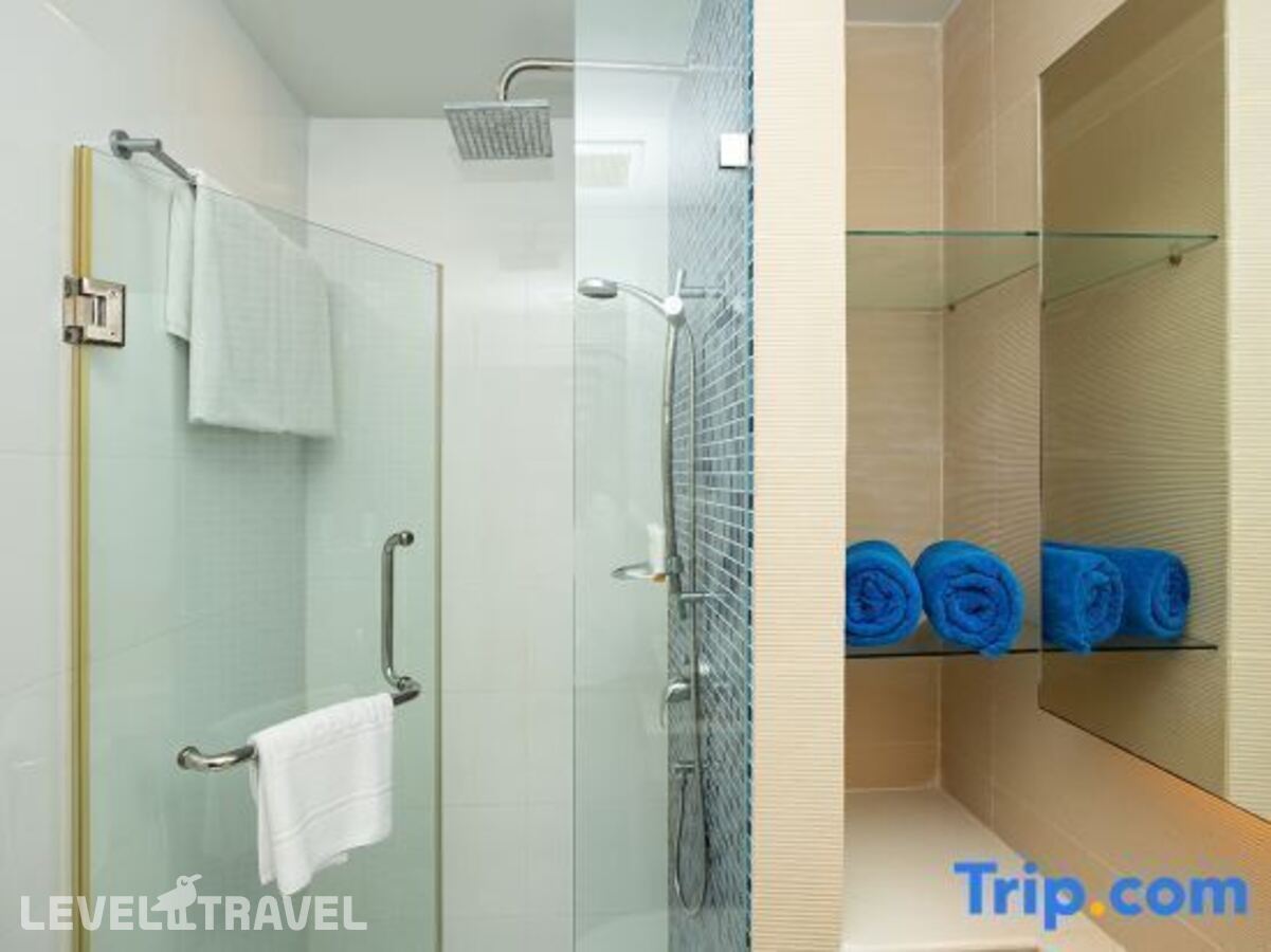 фотографии номера Делюкс (две односпальные кровати) отеля Icheck Inn Residence Patong в Таиланд(Патонг Бич) - фото №9