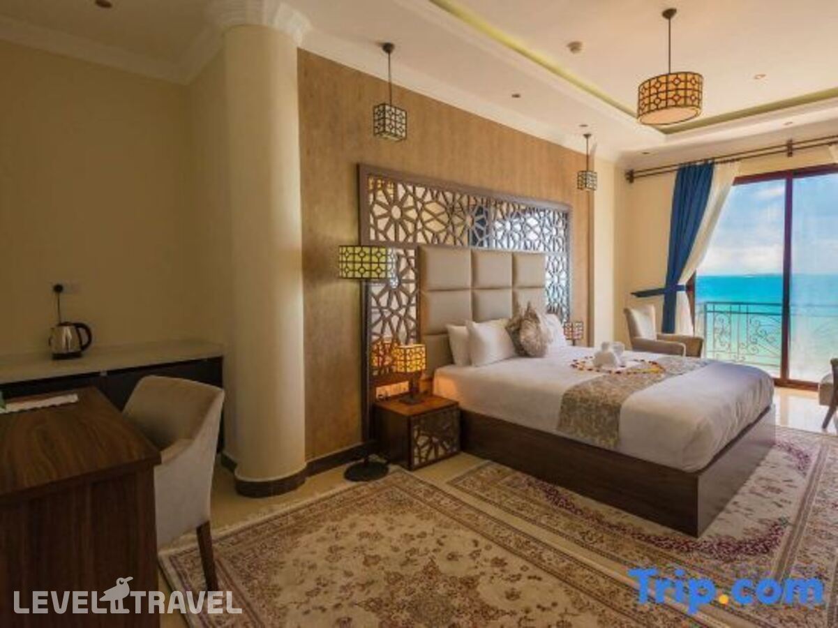 фотографии номера Номер Superior с видом на океан отеля Golden Tulip Zanzibar Resort в Танзания(Кибвени) - фото №3