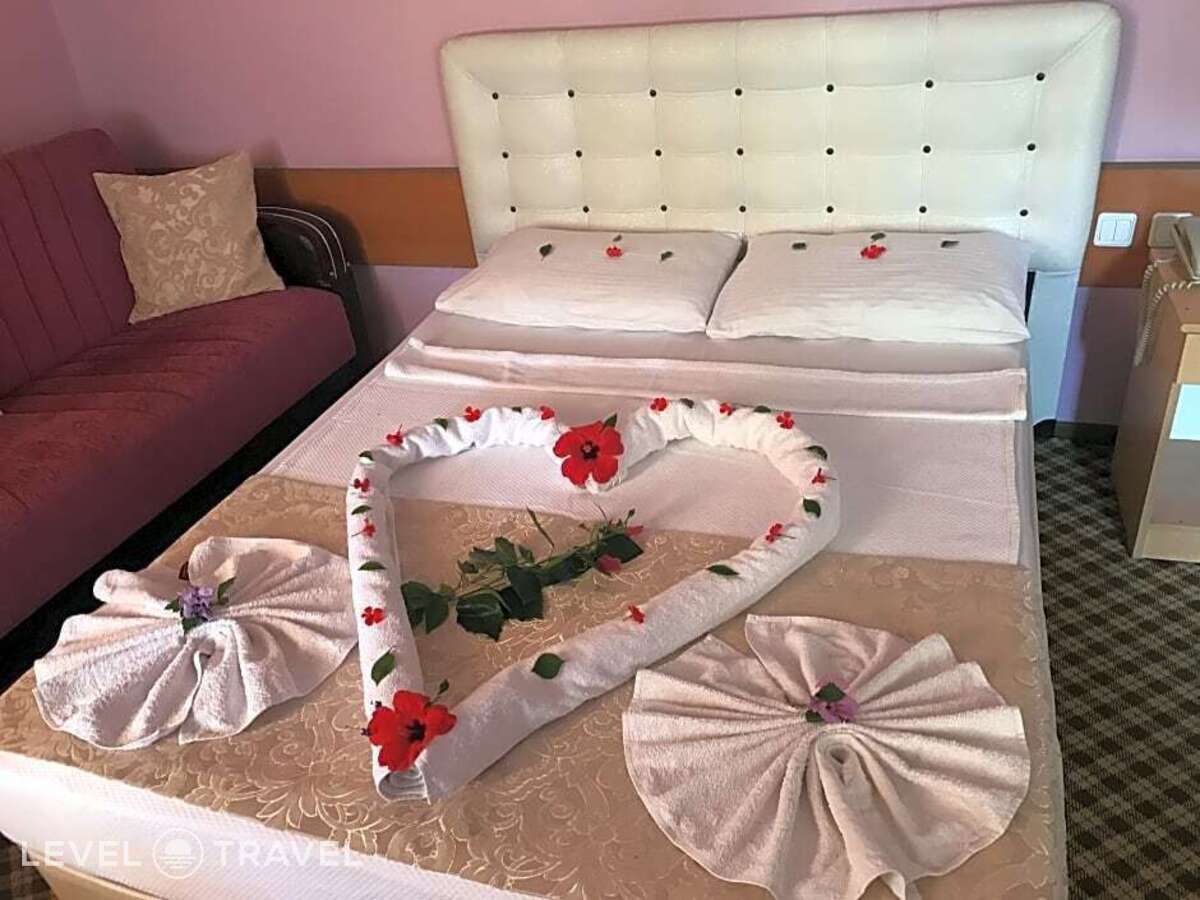 фотографии номера Улучшенный семейный отеля Karyatit Hotel в Турция(Калеичи) - фото №6