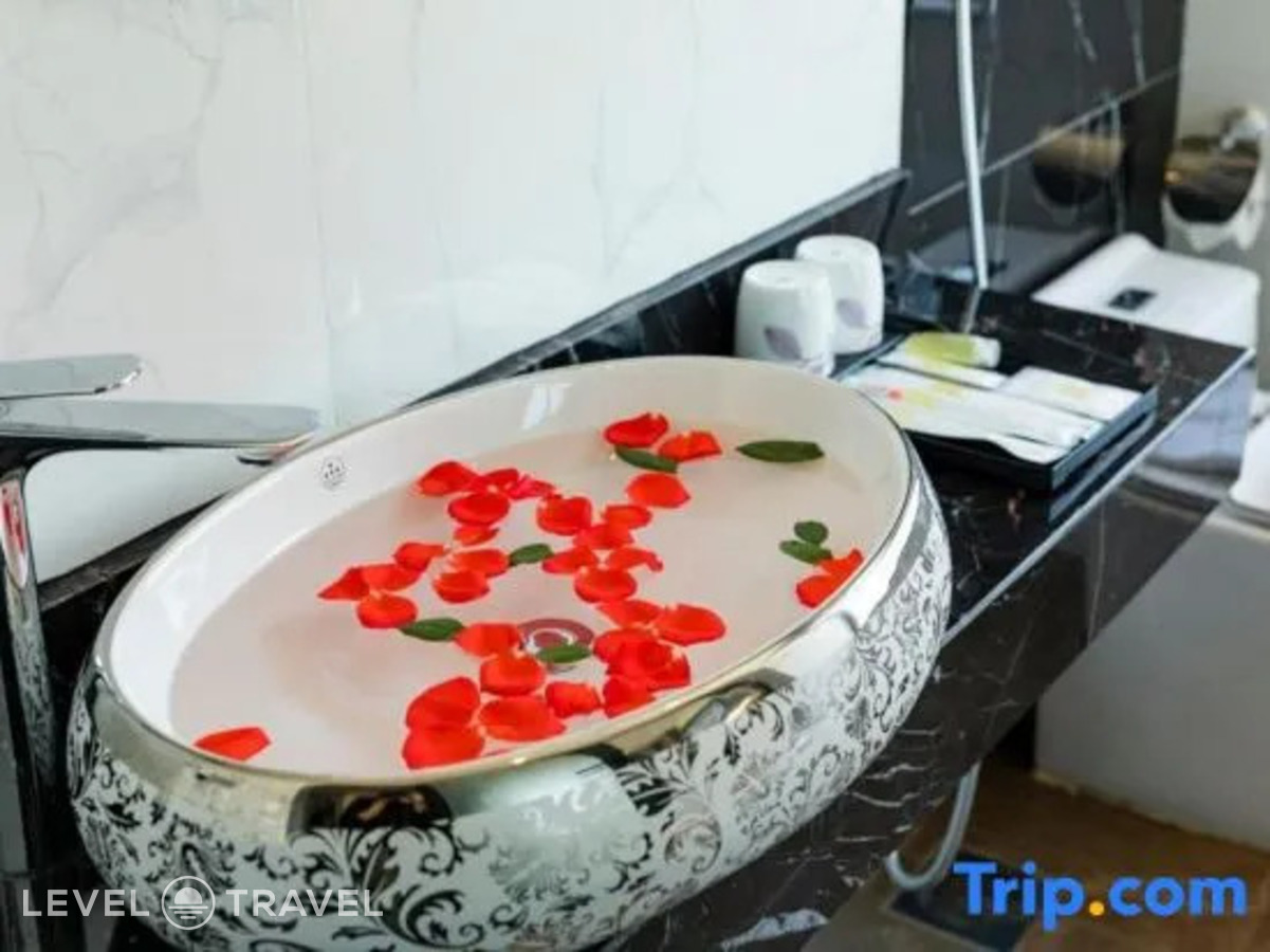 фотографии номера Делюкс с видом на город (две односпальные кровати) отеля Ruby Hotel в Вьетнам(Нячанг) - фото №7
