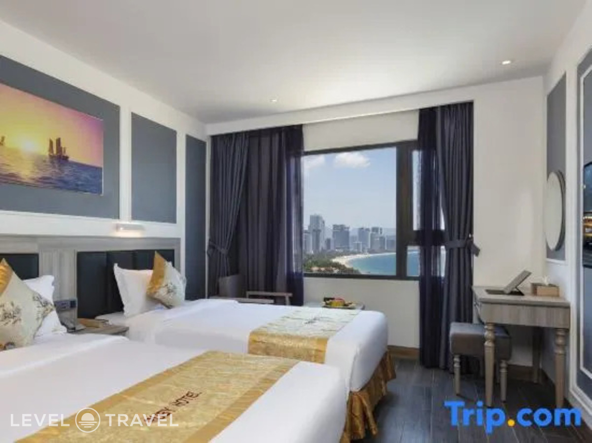 фотографии номера Четырёхместный номер Deluxe с видом на город отеля Ruby Hotel в Вьетнам(Нячанг) - фото №2