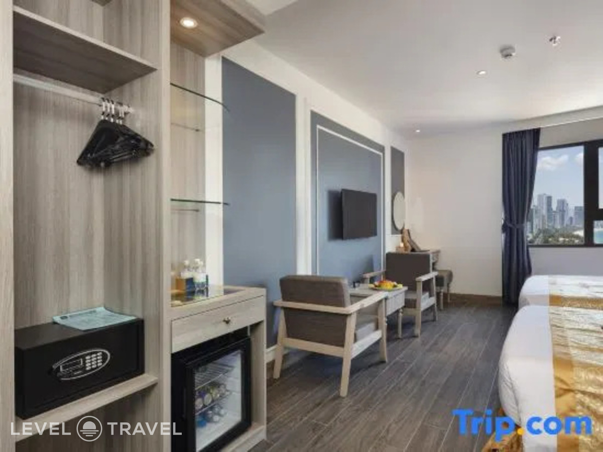 фотографии номера Четырёхместный номер Deluxe с видом на город отеля Ruby Hotel в Вьетнам(Нячанг) - фото №6