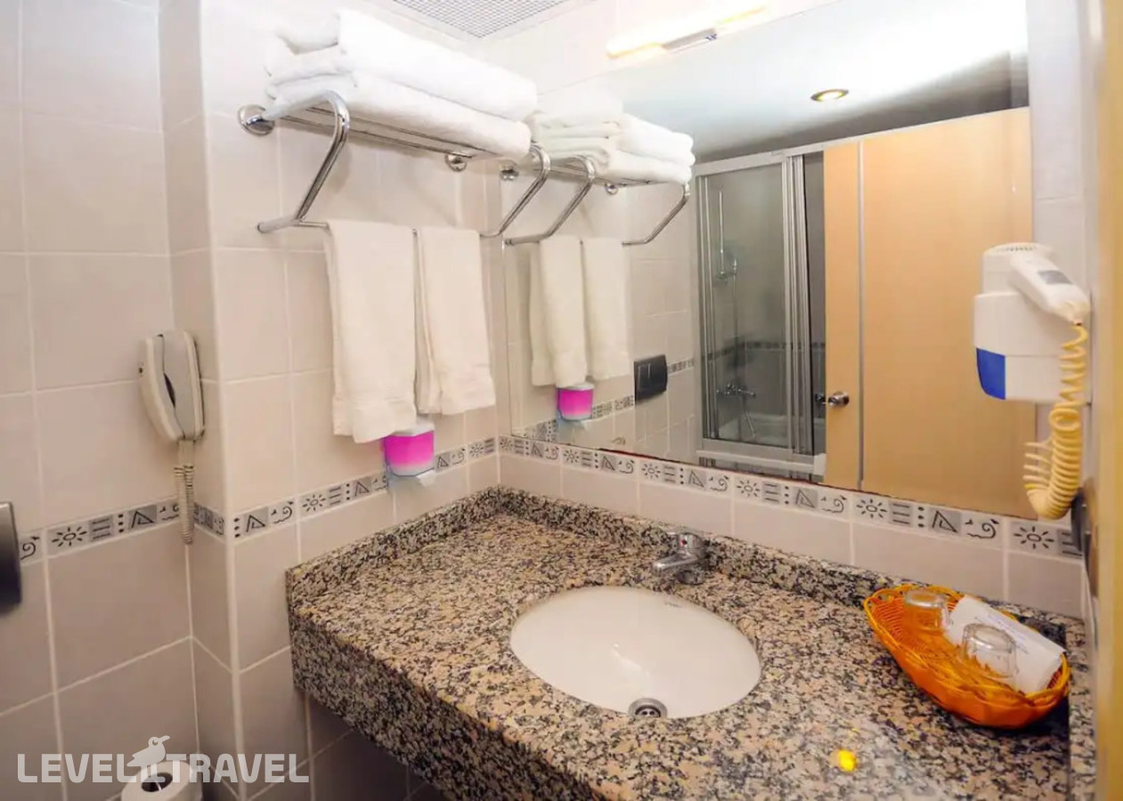 фотографии номера Четырёхместный номер двухуровневый отеля Oludeniz Beach Resort By Z Hotels в Турция(Олюдениз) - фото №4