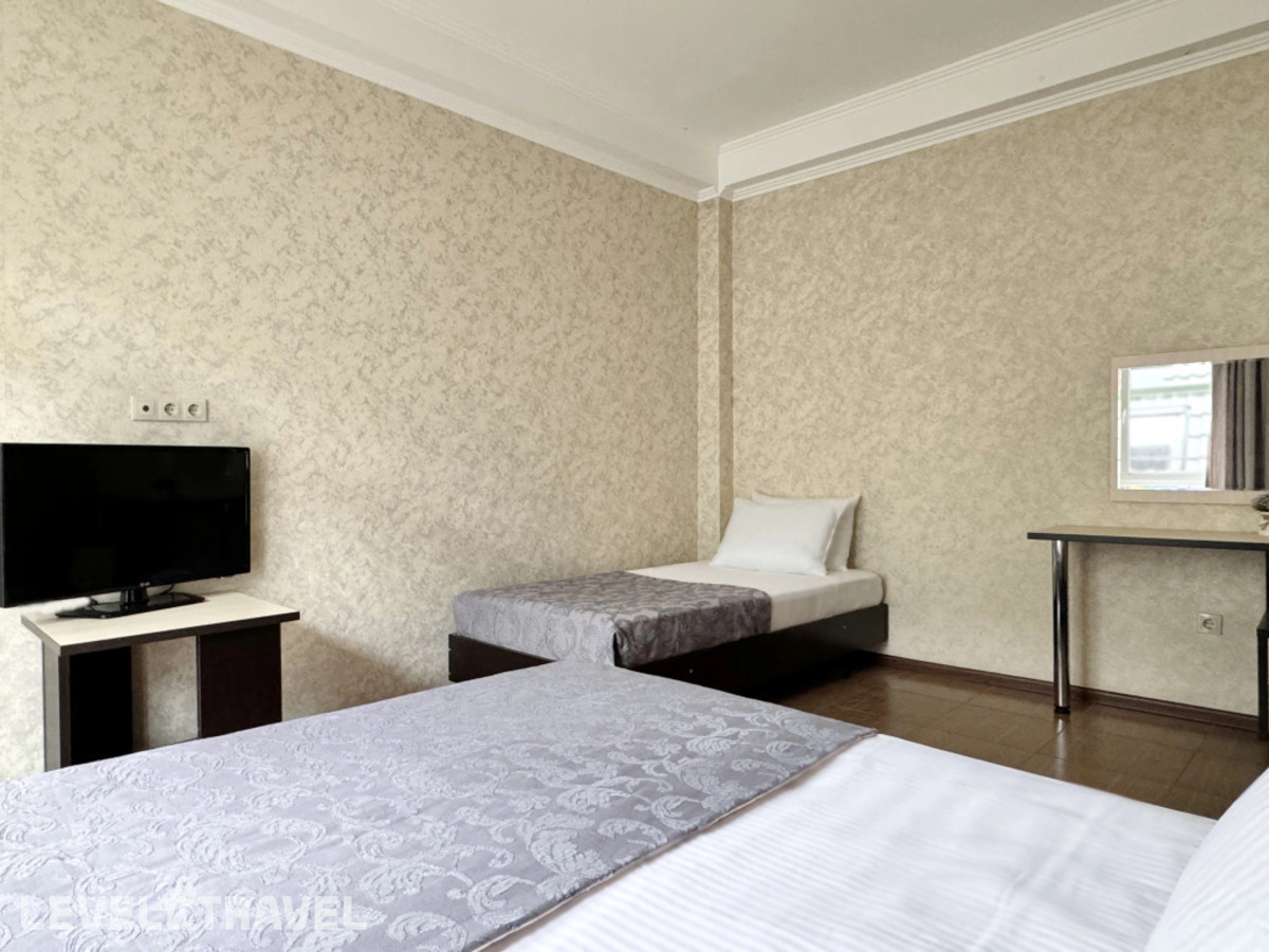 Пятиместный номер Comfort с 2 комнатами с балконом — фото 8