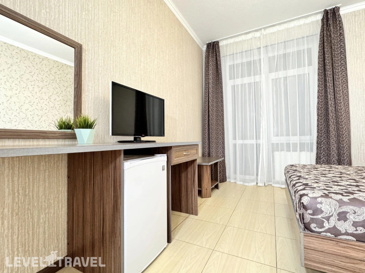 Двухместный номер Comfort Plus с балконом двуспальная кровать — фото 7