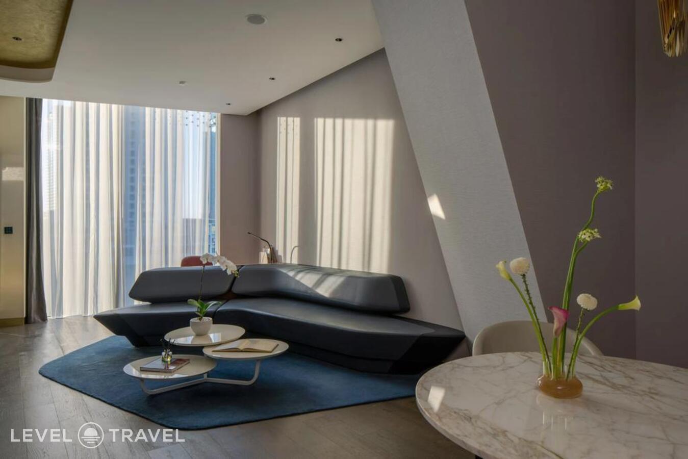 фотографии номера Studio ME Suite с джакузи с видом на Бурдж-Халифа отеля ME By Melia Dubai в ОАЭ(Бизнес Бей) - фото №1