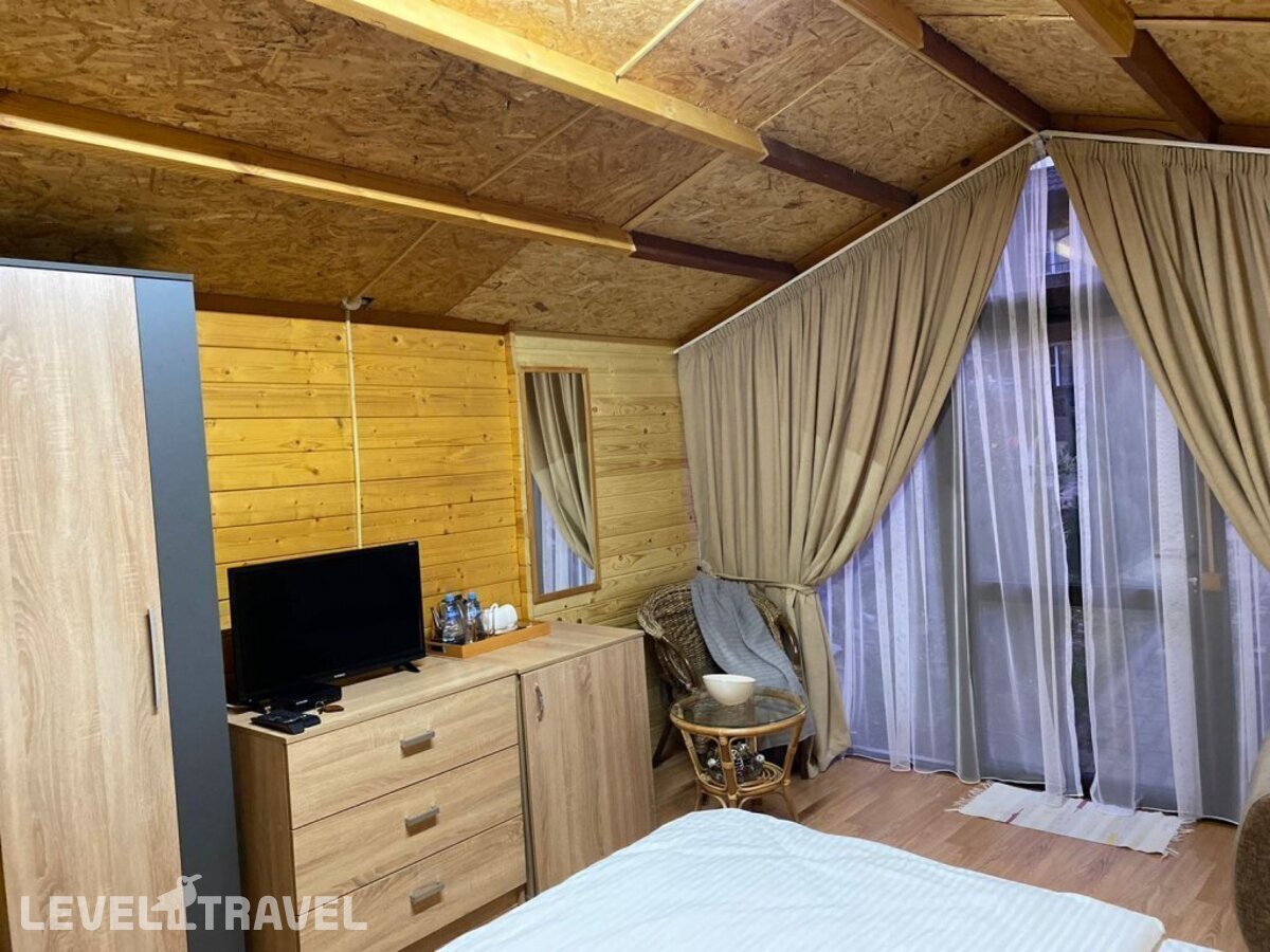 фотографии номера Коттедж отеля Коттеджи В Гагре в Абхазия(Гагра) - фото №5