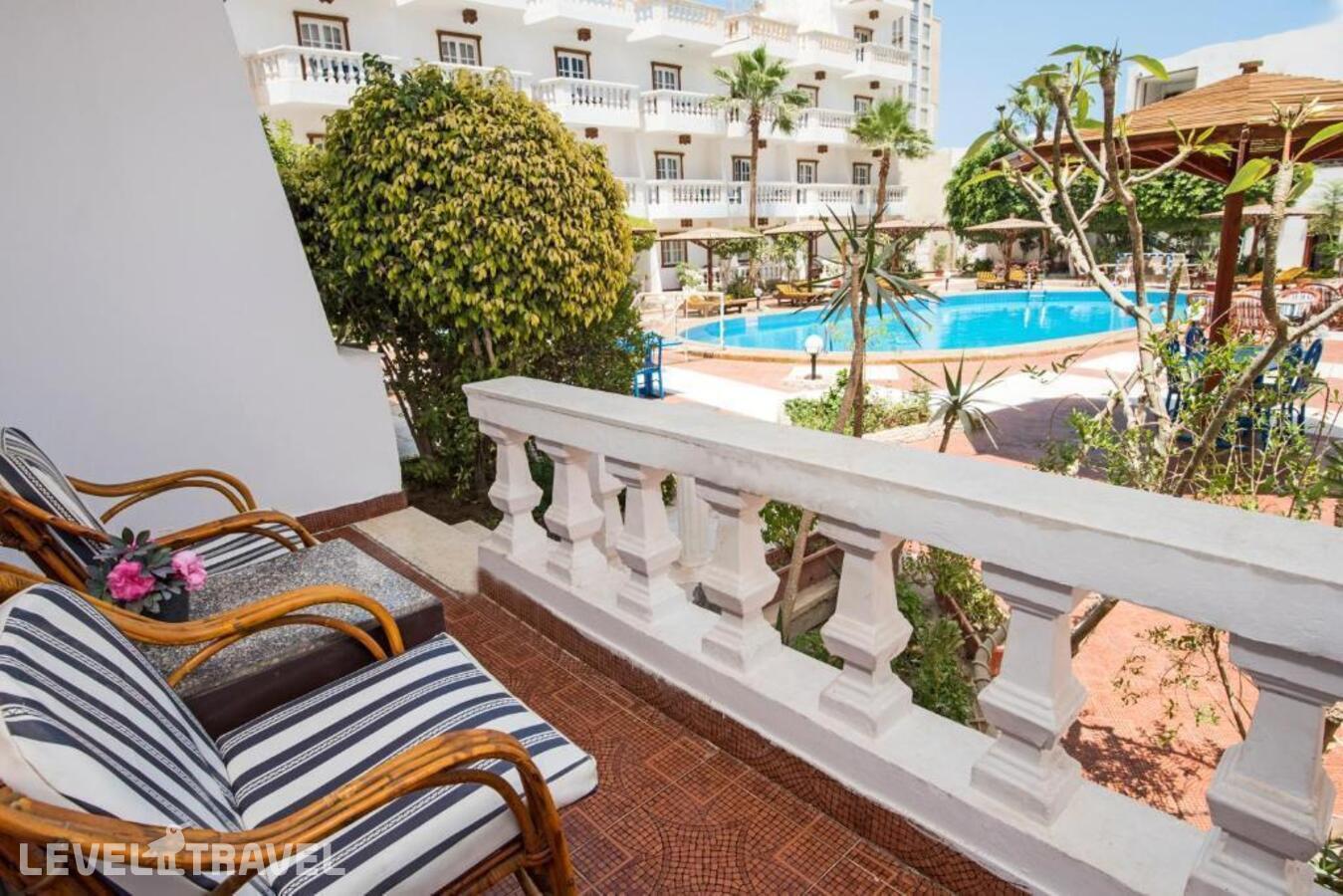 Двухместный номер Direct Pool Access 2 отдельные кровати — фото 3