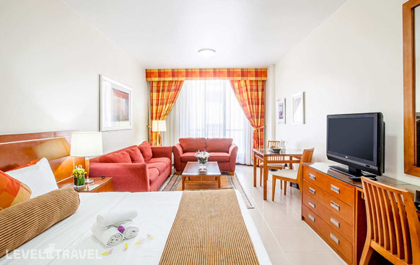 фотографии номера Студия плюс отеля Golden Sands Hotel Apartments в ОАЭ(Бар Дубай) - фото №1