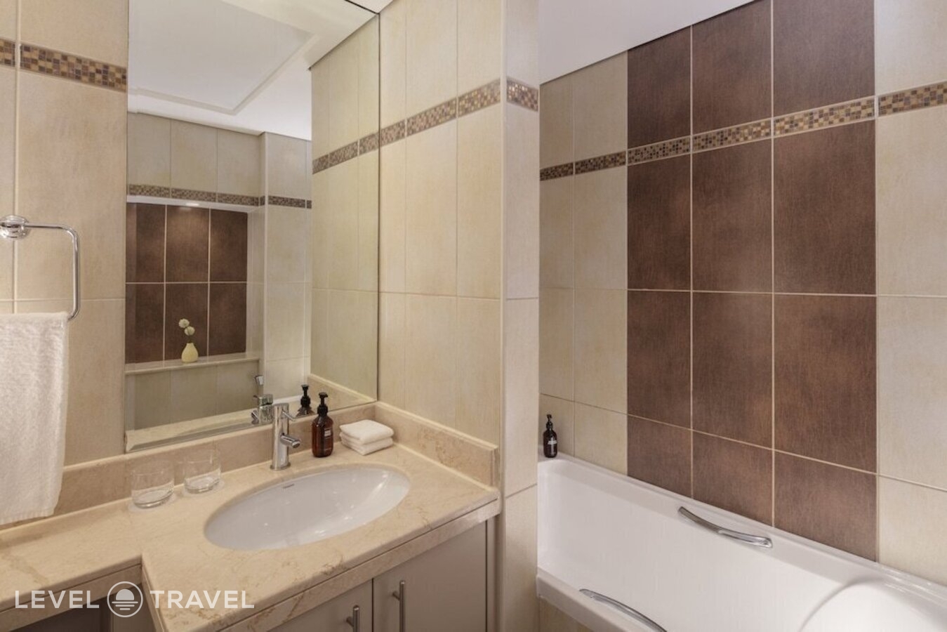 Двухместная Studio Suite с балконом двуспальная кровать — фото 7