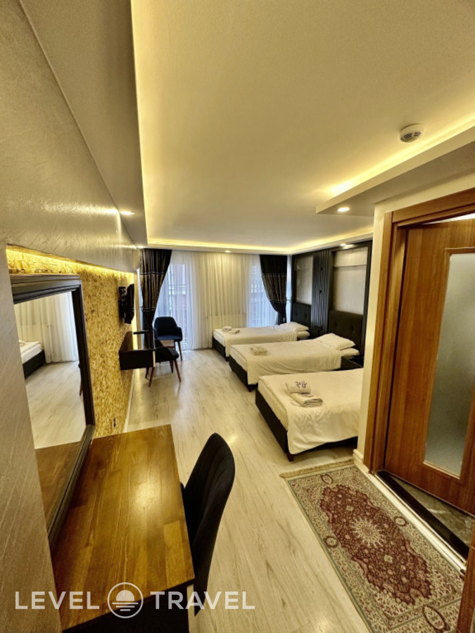 фотографии номера Трёхместный номер с террасой отеля Sirkeci Quietness Hotel в Турция(Фатих) - фото №3
