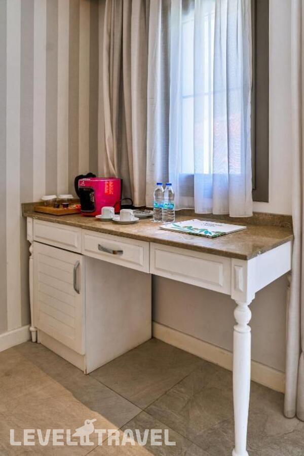 фотографии номера Делюкс отеля Salonika Suites в Турция(Олюдениз) - фото №5
