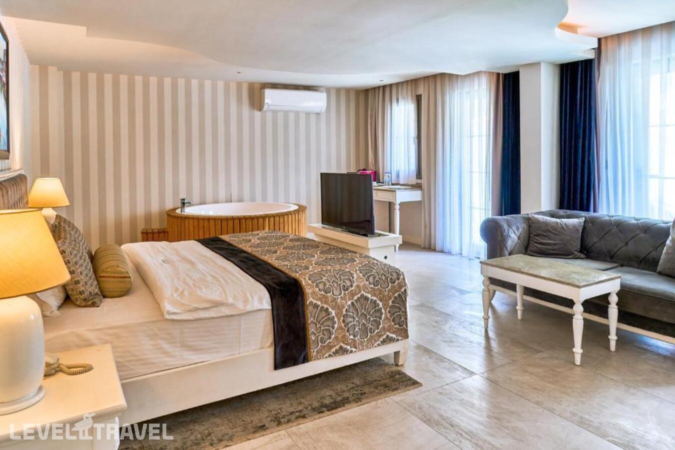 фотографии номера Делюкс отеля Salonika Suites в Турция(Олюдениз) - фото №3