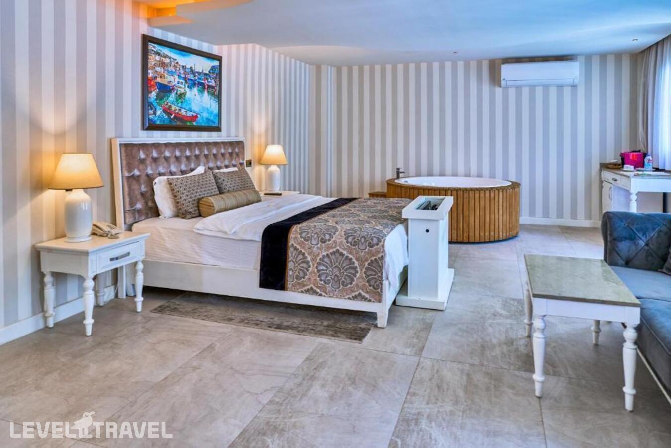 фотографии номера Делюкс отеля Salonika Suites в Турция(Олюдениз) - фото №4