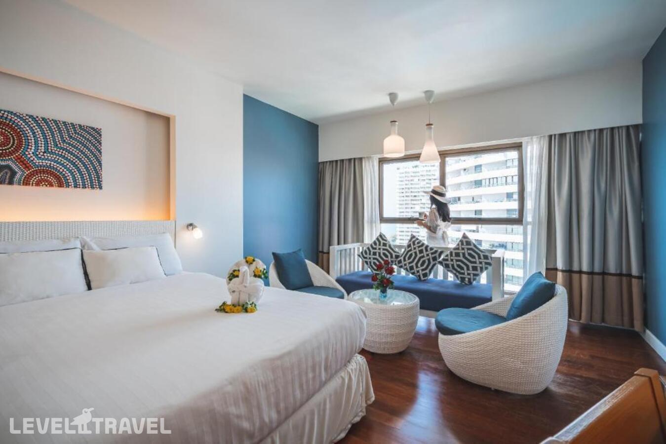 фотографии номера Делюкс с видом на море отеля Jomtien Palm Beach Hotel в Таиланд(Джомтьен) - фото №1