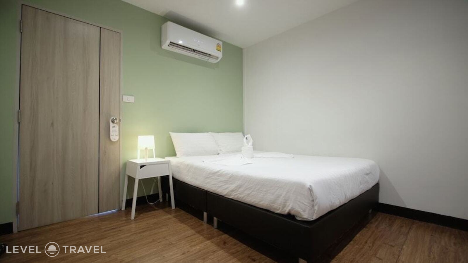 фотографии номера Семейный с видом на бассейн отеля Resort V - MRT Huai Khwang в Таиланд(Бангкок) - фото №5