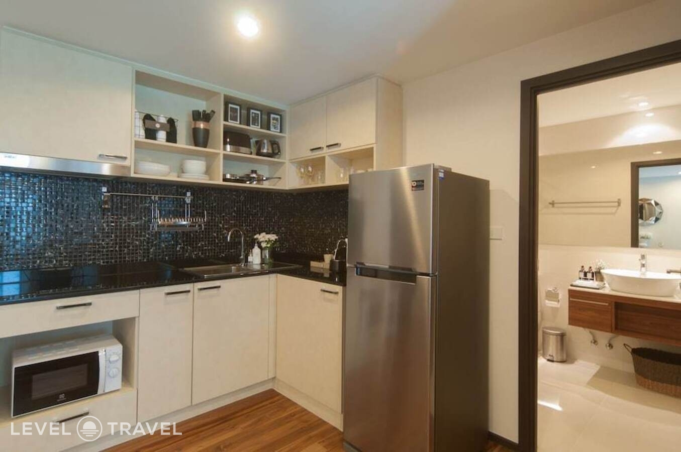 Люкс Comfort c 1 комнатой с видом на бассейн — фото 5