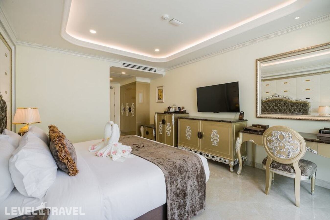 фотографии номера Делюкс с видом на бассейн отеля LK Emerald Beach в Таиланд(Наклуа) - фото №3