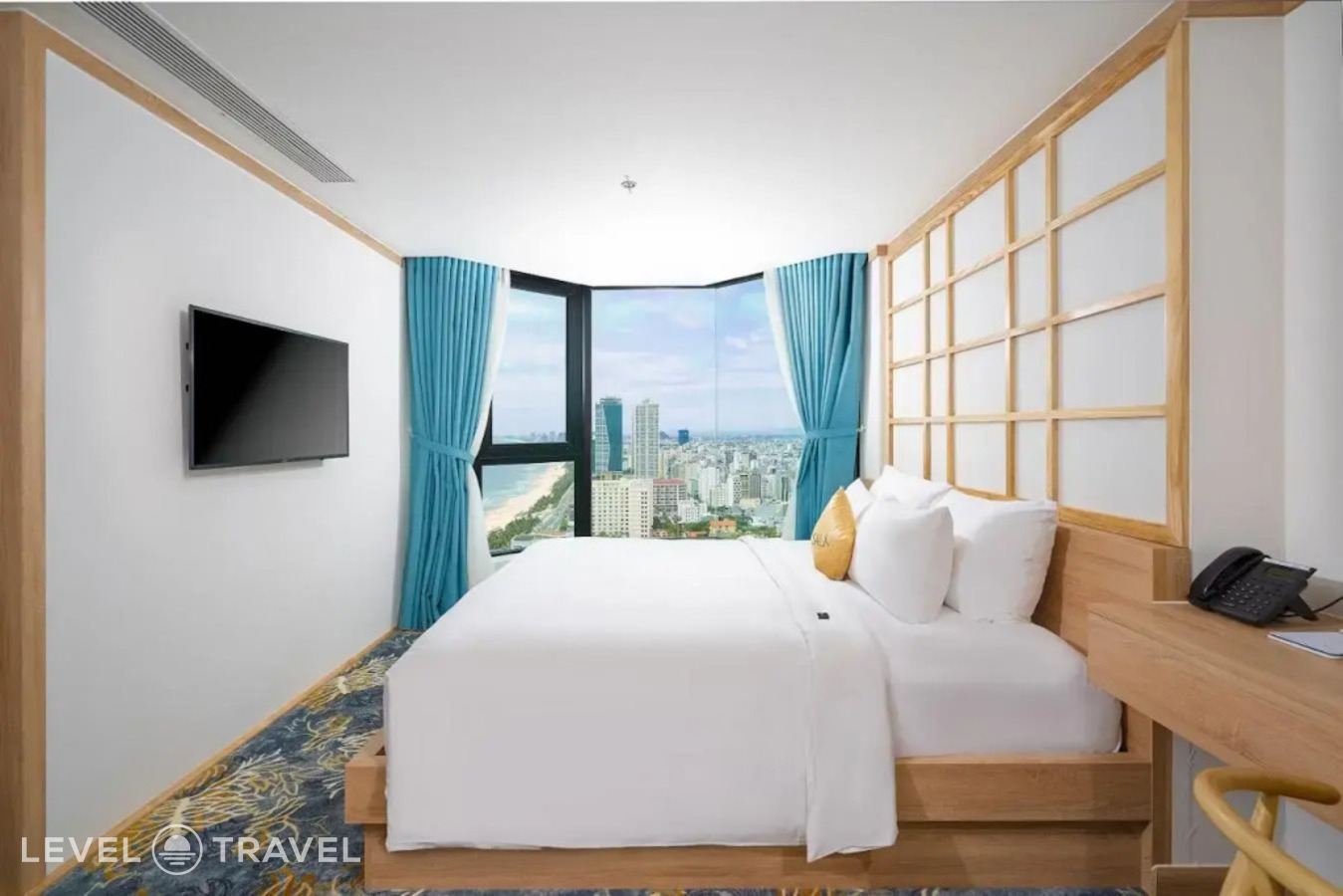 фотографии номера Двухместные апартаменты Osaka двуспальная кровать отеля Sala Danang Beach в Вьетнам(Дананг) - фото №3
