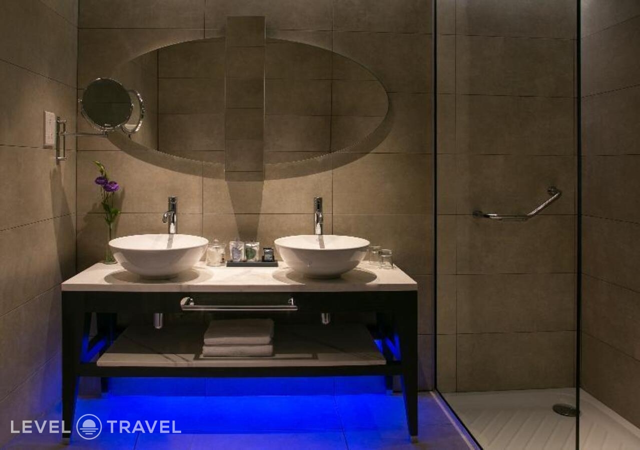 фотографии номера Улучшенный номер отеля Vangelis Hotel & Suites в Кипр(Протарас) - фото №1