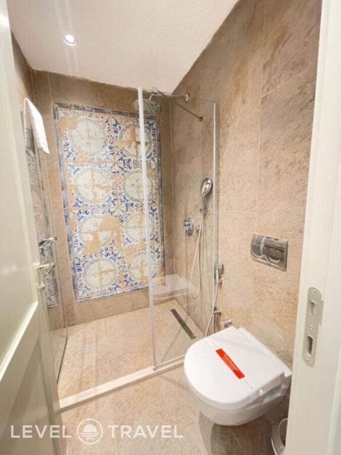 Номер Luxury with Bathtub с красивым видом из окна — фото 4