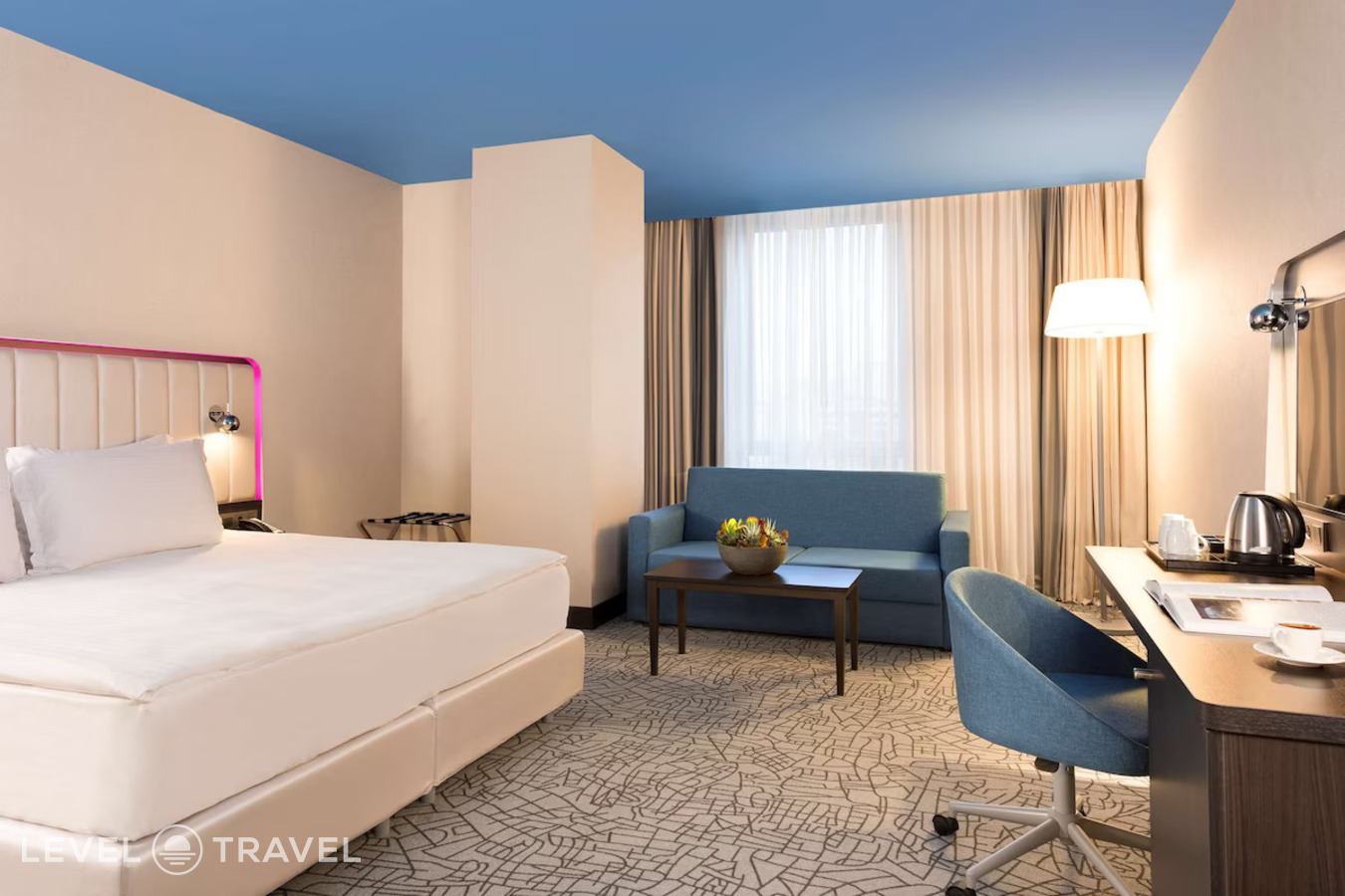 фотографии номера Полулюкс отеля Park Inn by Radisson Istanbul Atasehir в Турция(Умрание) - фото №3