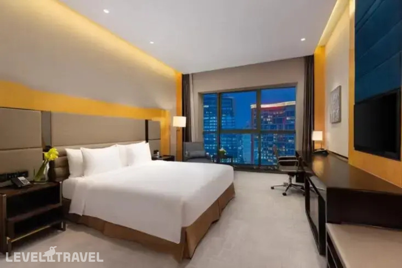 Двухместный номер High floor Standard двуспальная кровать — фото 3