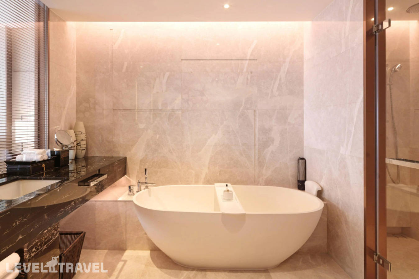 Двухместный номер Bath Premium Pearl River View двуспальная кровать — фото 4