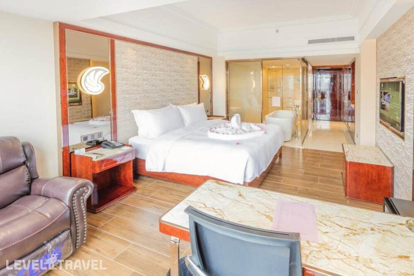 фотографии номера Улучшенный номер отеля Yuexin Tomorrow Hotel Sanya в Китай(Санья) - фото №2