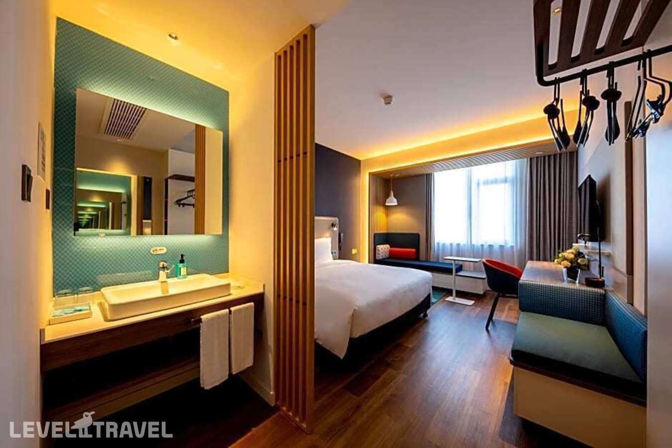 фотографии номера Улучшенный номер отеля Holiday Inn Express Shanghai Jiading New City, An Ihg Hotel в Китай(Шанхай) - фото №1
