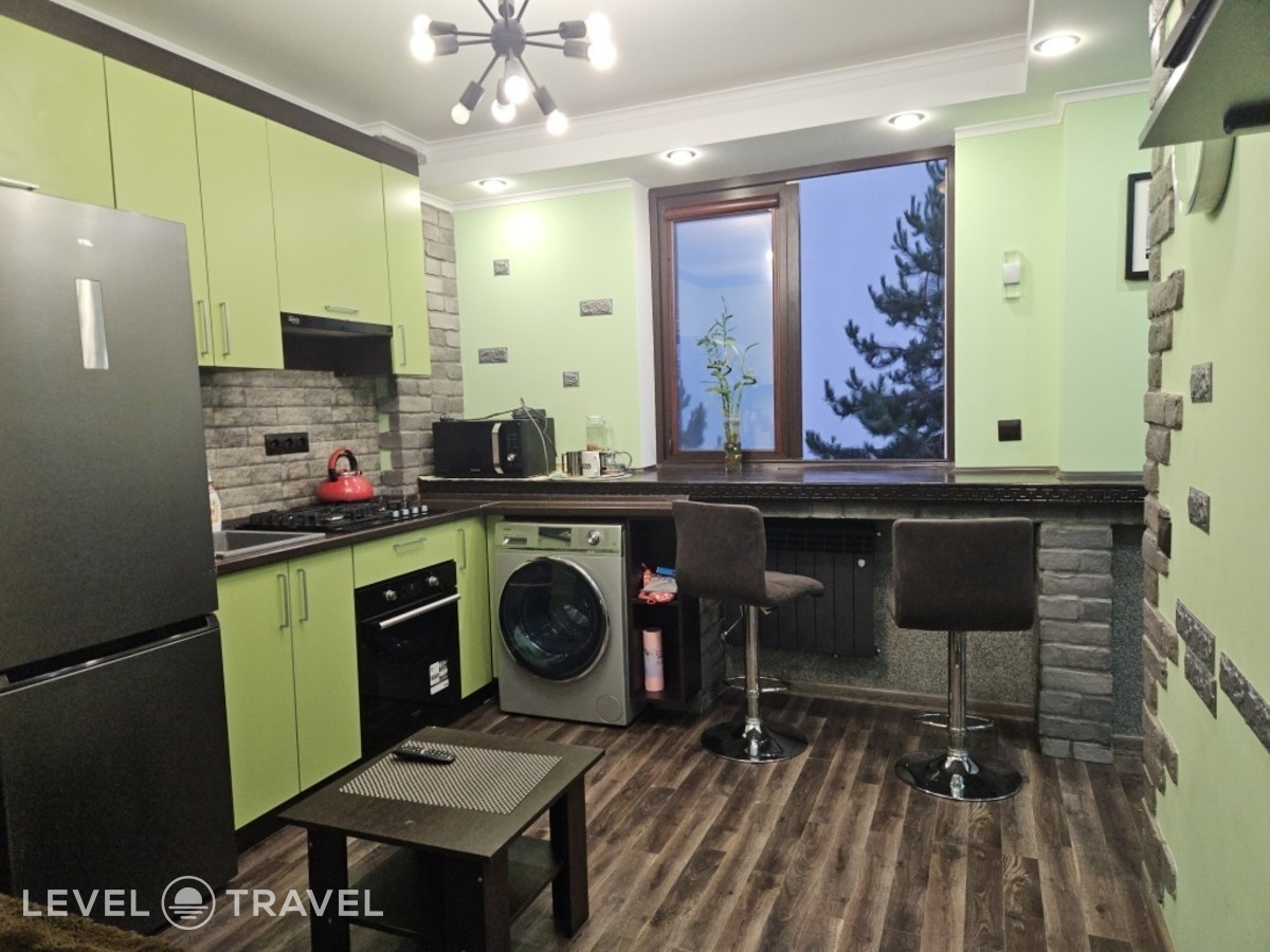 Люкс с 2 комнатами с балконом и с видом на горы — фото 1