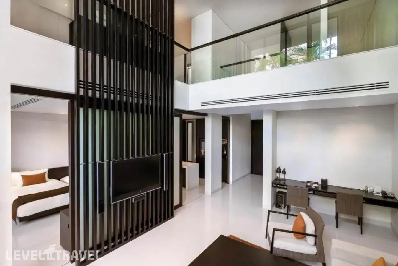 фотографии номера Четырёхместные Loft Duplex с 2 комнатами отеля Twinpalms Phuket в Таиланд(Сурин Бич) - фото №4