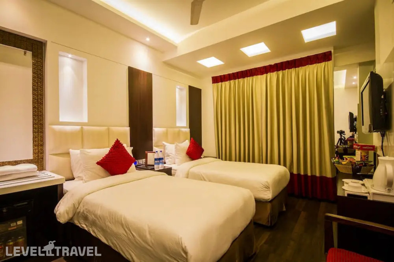 фотографии номера Улучшенный номер отеля Grand Godwin Hotel в Индия(Нью-Дели) - фото №2