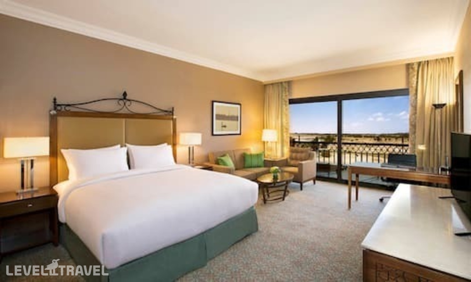 фотографии номера Стандартный с балконом отеля Hilton Alexandria King's Ranch в Египет(Александрия) - фото №1