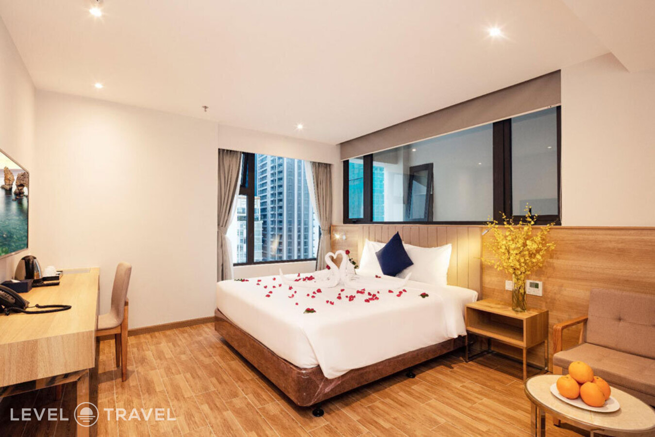 фотографии номера Улучшенный номер отеля Ventana Nha Trang Hotel в Вьетнам(Нячанг) - фото №2