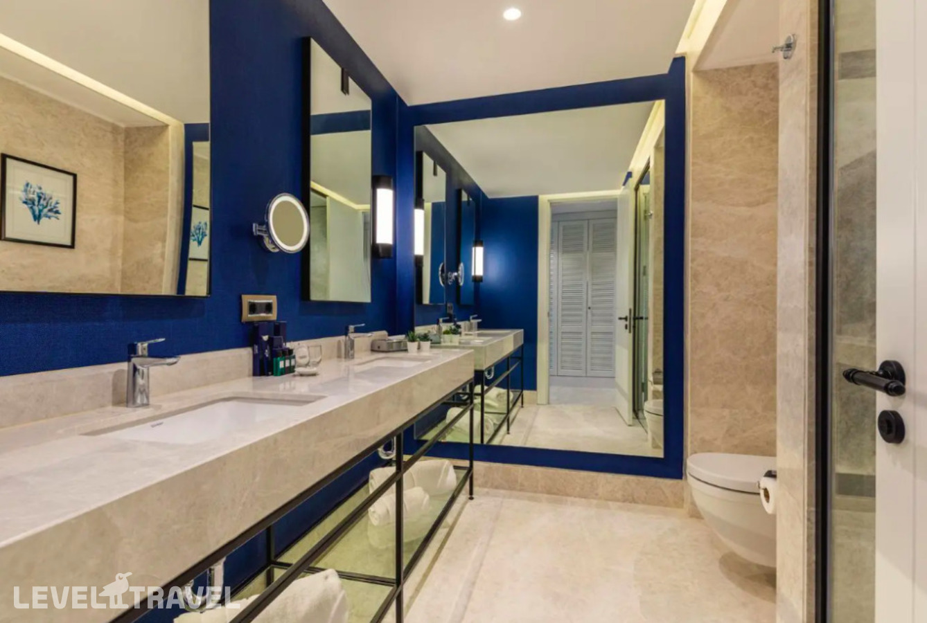 фотографии номера Двухместный люкс Grand Garden двуспальная кровать отеля Kaya Palazzo Resort & Residence Le Chic Bodrum в Турция(Гюмбет) - фото №6
