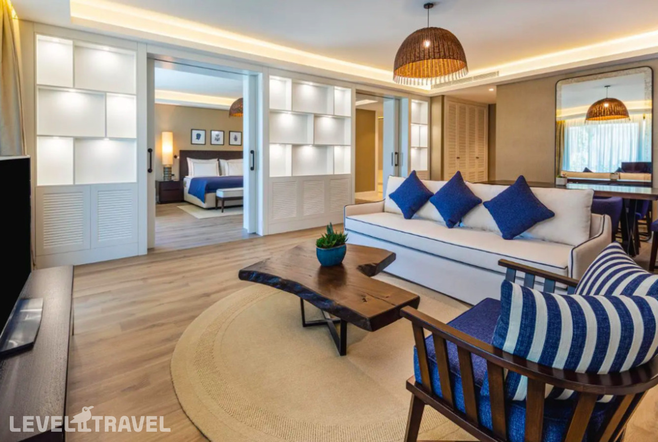 фотографии номера Двухместный люкс Grand Garden двуспальная кровать отеля Kaya Palazzo Resort & Residence Le Chic Bodrum в Турция(Гюмбет) - фото №4