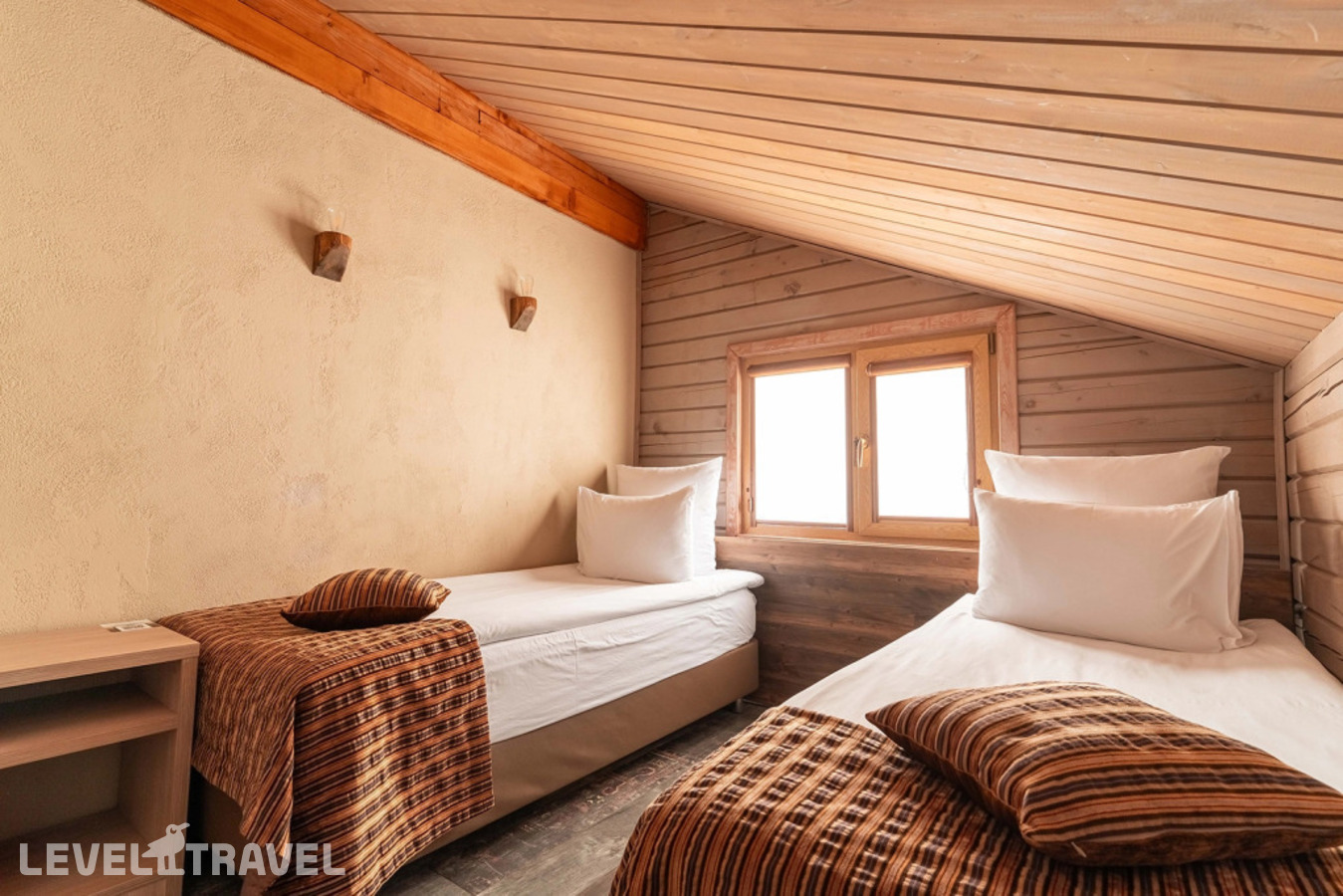 фотографии номера Шале с балконом и с видом на горы отеля Arkhyz Royal Resort & Spa в Россия(Архыз) - фото №8